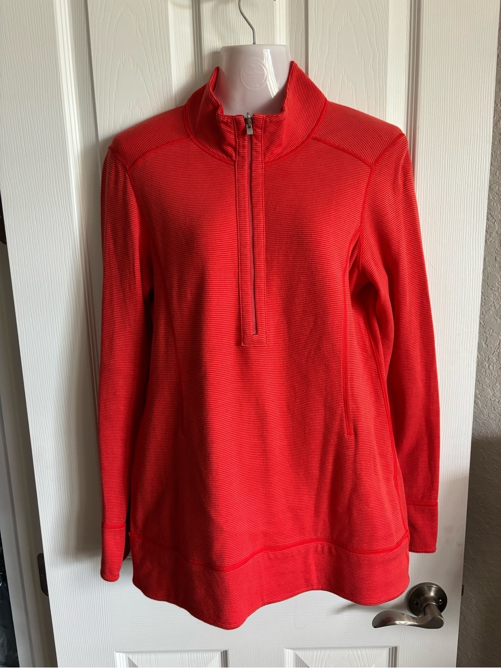 2Tommy Bahama Half Zip Pullovers
Pit to pit 19”
Back length 26
Reversible!